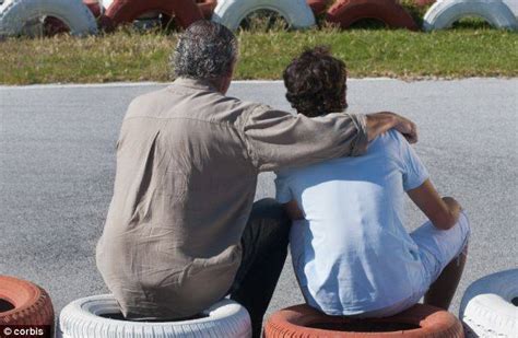 M E Expulsa Filho Gay De Casa E Av Manda Carta De Rep Dio Geled S