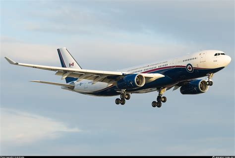 330002 Government of Canada Airbus CC-330 (A330-243) Photo by Eryk ...