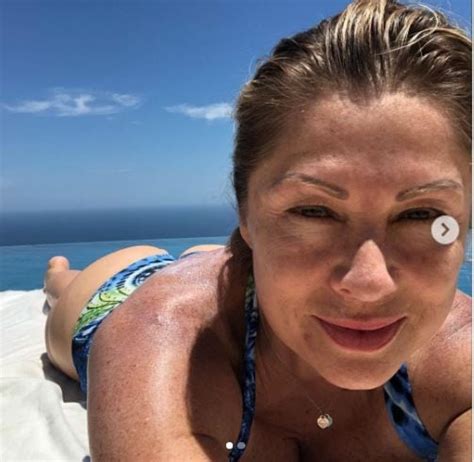 9 Hot Sexy Leticia Calderon Bikini Pics