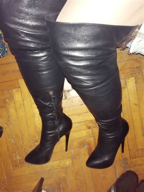 MY LEGS HOT Photo AShemaletube