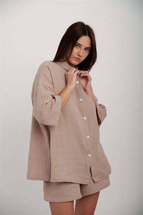 KOSZULA MUŚLINOWA ZORANA NUDE Piżamy damskie i koszule nocne Pretilo pl