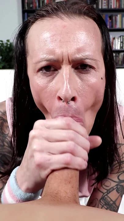 Sporty Trans Chick Gets A Throat Workout Shemale Ladyboy Porn XHamster