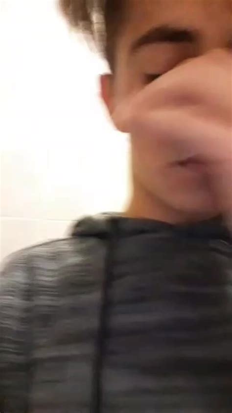 Horny Turkish Cutie On Periscope ThisVid