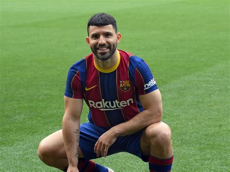 Barcelona confirm signing of Sergio Aguero as striker leaves Man City