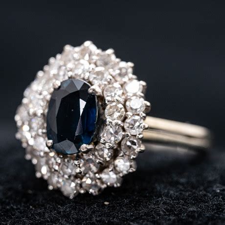 Ring Med Safir Och Diamanter Smycken Delstenar Ringar Auctionet