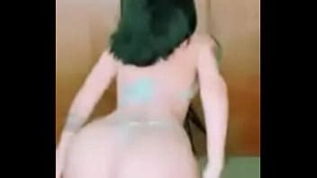 Fille Parfaite Secouant Le Cul XVIDEOS