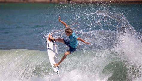 Atleta Do Timão é Campeão Mundial Jr De Surfe No Rio De Janeiro Vsjf Noticias Do Esporte