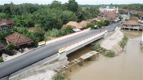 Bertepatan HUT OKU Timur Ke 17 Herman Deru Resmikan 70 Bangunan