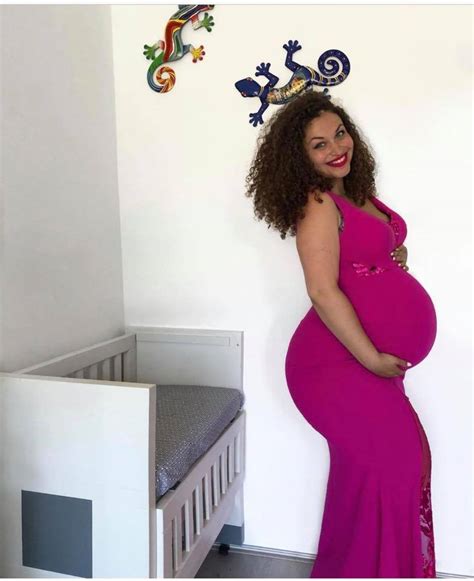 Photos 23 Most Beautiful Pregnancy Bump Ever Seen On Social Media­ Dutable