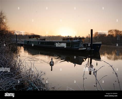 Gunthorpe bridge nottinghamshire hi-res stock photography and images ...