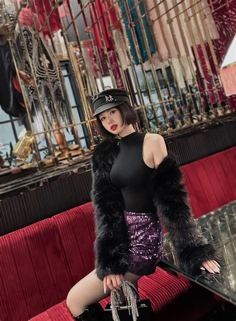 Hot girl đời đầu của Hà Nội giờ ra sao khi đã là mẹ hai con