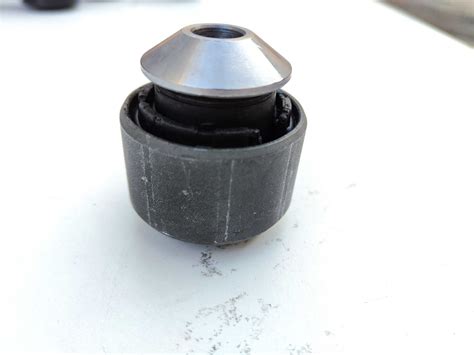 Сайлентблок заднего рычага цапфы Ford Fusion USA/Mondeo 5/Lincoln MKZ ...