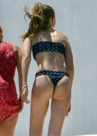 Gigi Hadid Vs Bella Hadid Sister Ass Battle