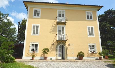 Villa In Vendita A Lucca Lu In Discreto Composto Da In Lucca Tuscany