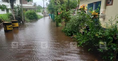 Heavy Rain Claims 8 Lives In Kerala 47 Relief Camps Opened Across