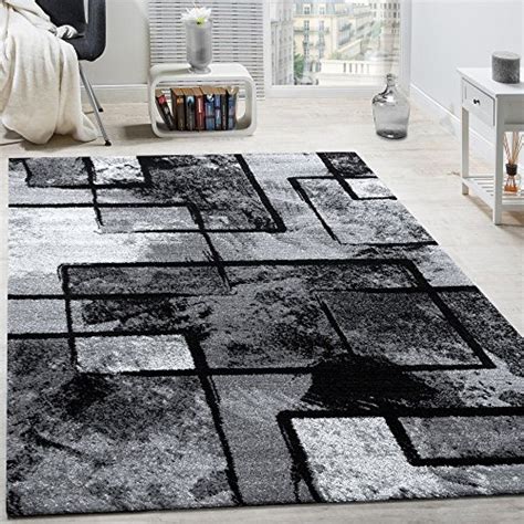 Add Style To Your Home With The Best Black And Grey Rugs