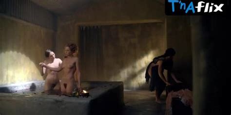 Anna Hutchison Lesbian Butt Scene In Spartacus Tnaflix