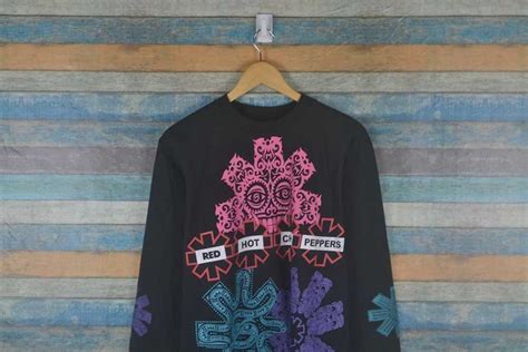 Rock T Shirt Vintage Red Hot Chili Peppers RHCP S Gem