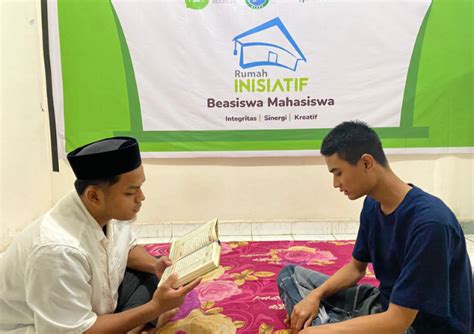 Mahasiswa Besma Pdsb Izi Gelar Evaluasi Hafalan Alquran Setiap Subuh