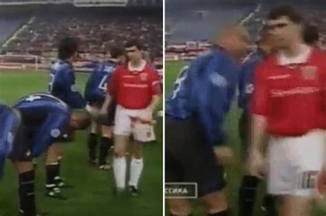 Fans re-live incredible handshake snub from Roy Keane during his heyday ...