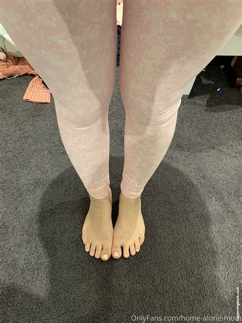 Home Alone Mum Momathomealone Nude OnlyFans Leaks Fappening FappeningBook