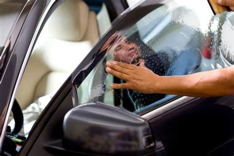 fix  manual car window  wont roll