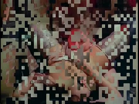 Brünette Brünette MILF in hohen Stiefeln bekommt ihren Arsch hart gebohrt xHamster