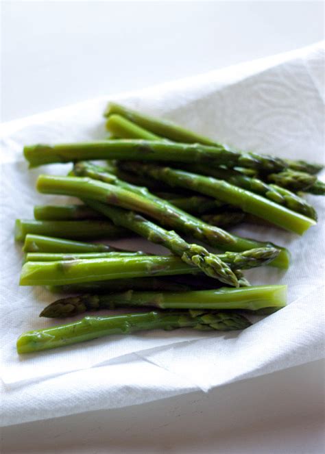 How To Cook Asparagus 3 Ways Oven Grill Or Stovetop Kitchen Treaty