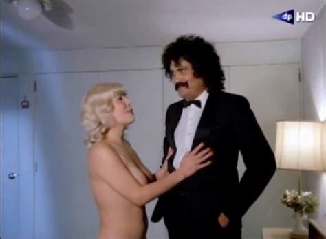 Naked Doris Pavel In Las Perfumadas