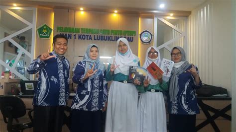 mansadel launching buku karya pelajarnya bintang informasi