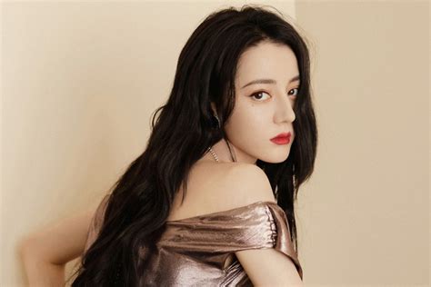 Nam N Di N Vi N Hot Nh T Cbiz Qu N M Nay Saostar Vn