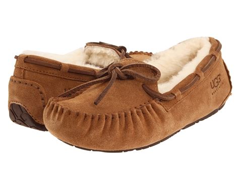 UGG Kids – Dakota (Toddler/Little Kid/Big Kid) (Chestnut) Kids Shoes | Slippers.com - Shop Comfy