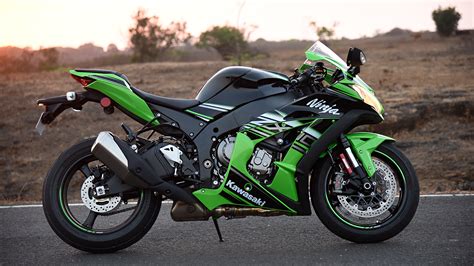 Kawasaki Ninja ZX-10R 2016 STD Bike Photos - Overdrive