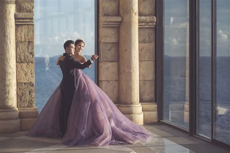 Ưng Hoàng Phúc bán nude trong bộ ảnh cưới với bà xã Kim Cương