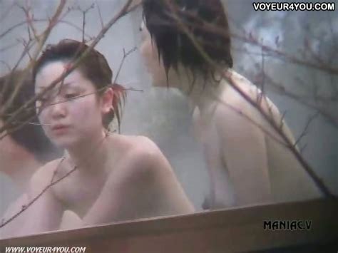 Hot Spring Voyeured Body Expose At Drtuber