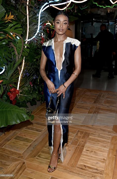 Jasmine Jobson's feet