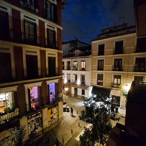 L H La Latina Selection