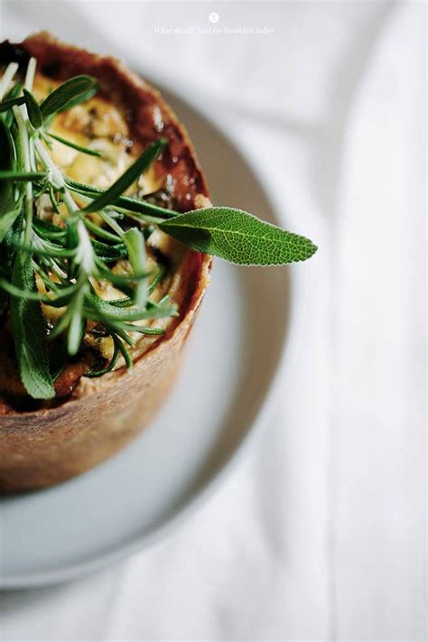 Quiche with spinach, mushrooms and herbs | Delicious quiche, Spinach