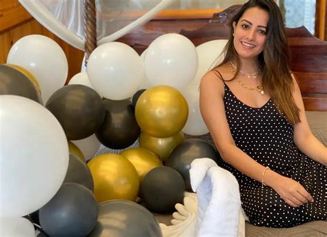 She Is Turning Into A Perfect Milf Scrolller