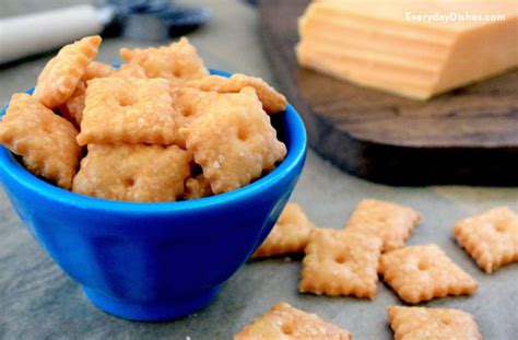 Homemade Cheese Crackers Recipe – Everyday Dishes