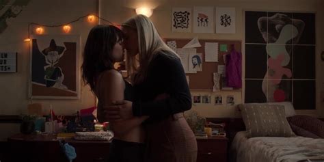 Nude Video Celebs Pauline Chalamet Sexy Rene Rapp Sexy Amrit Kaur Sexy Alyah Chanelle