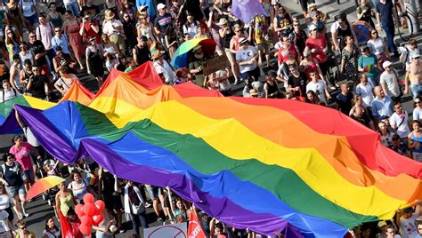 Omofobia A Cosenza Ragazzino Pestato Dallo Zio Non Vogliamo Gay In Famiglia Ora Muori La