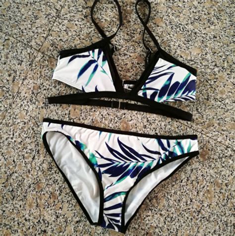 Leaf Print V Neck Low Chest Two Piece Bikini Background White On Luulla