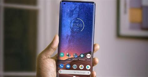 Новый флагманский смартфон Motorola подешевел на 14 тысяч рублей через ...