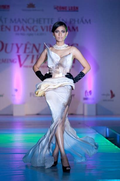 Ngọc Quyên hot hơn sau sự cố ảnh nude Báo Dân trí