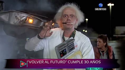 Marty McFly y el Dr Emmett Brown se reúnen 30 años después