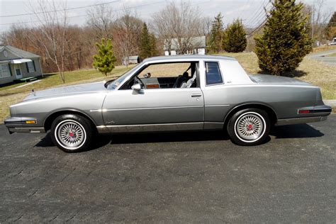 Pontiac Grand Prix Side Profile