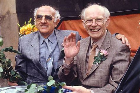 A história do º casal gay de papel passado do mundo que ficou junto até a morte