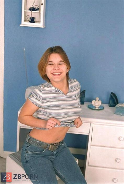 WHITE HOTTIE NICHOLE ZB Porn