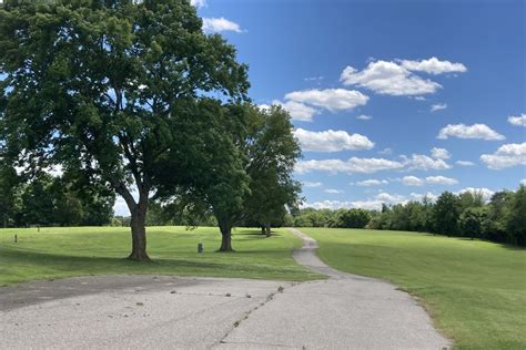 Neighbors Of Mason Rudolph Golf Course Divided On Turning Acres Into